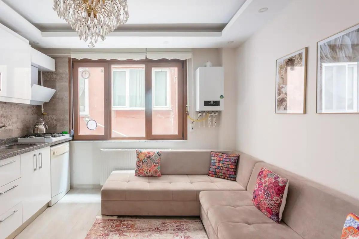 Istanbul'Un Merkezinde Cevahir Avm Karsisi 1+1 Yeni Ev Esterno foto